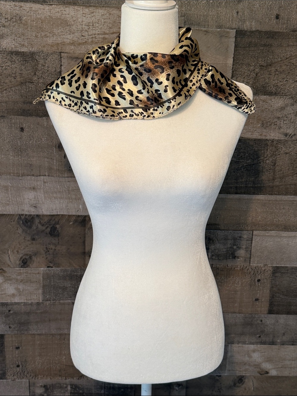 Leopard Print Scarf - Picture 15 of 16